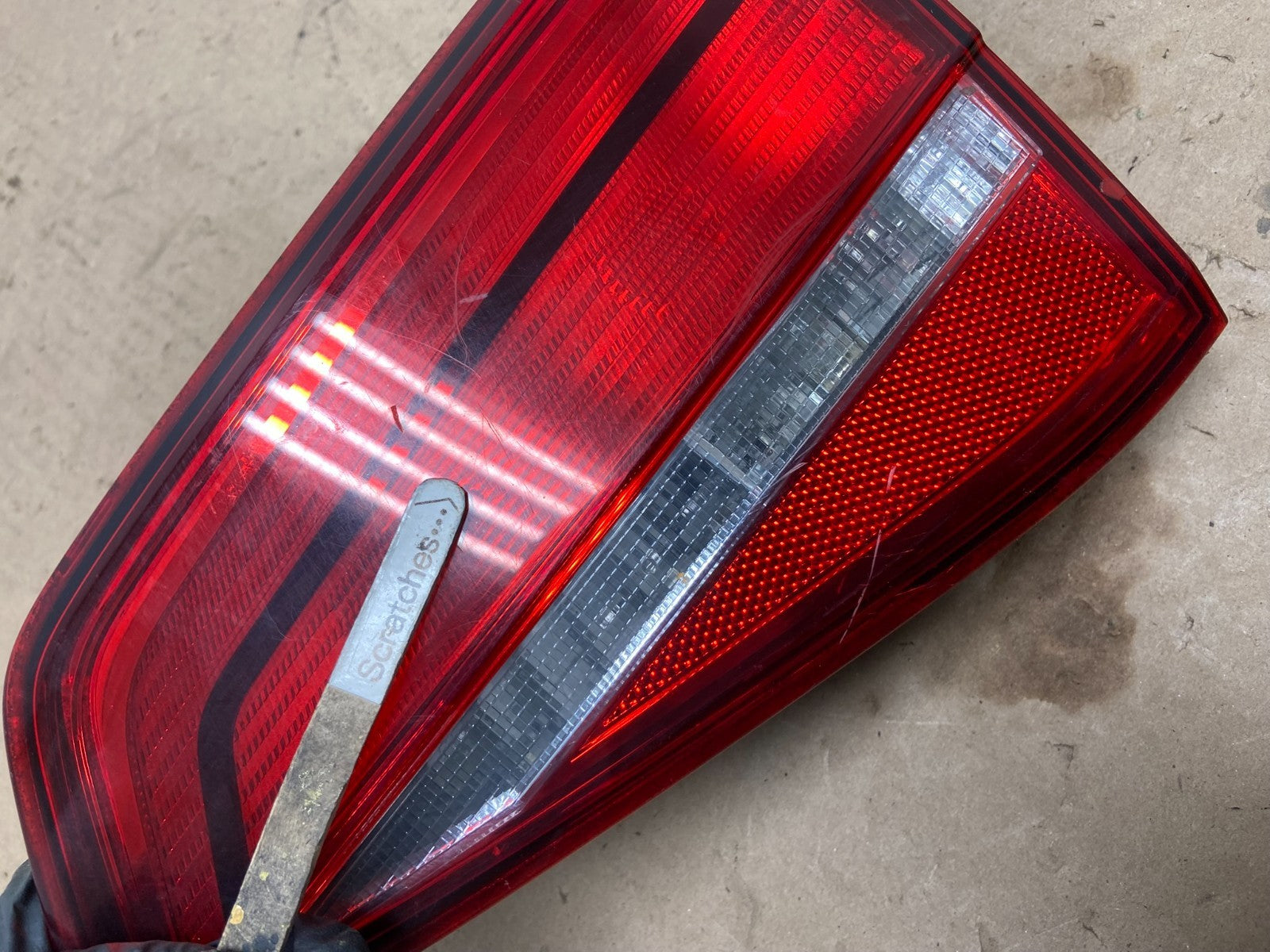 2015 - 2018 Volkswagen Jetta Right Passenger Side Tail Light Inner AG5662 DW3