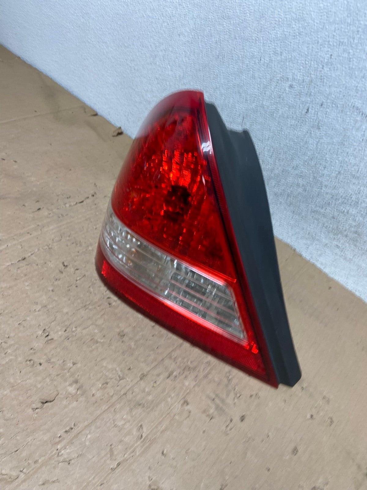 2007-2012 Nissan Versa Sedan Left Driver Lh Tail Light AE9392 LK1