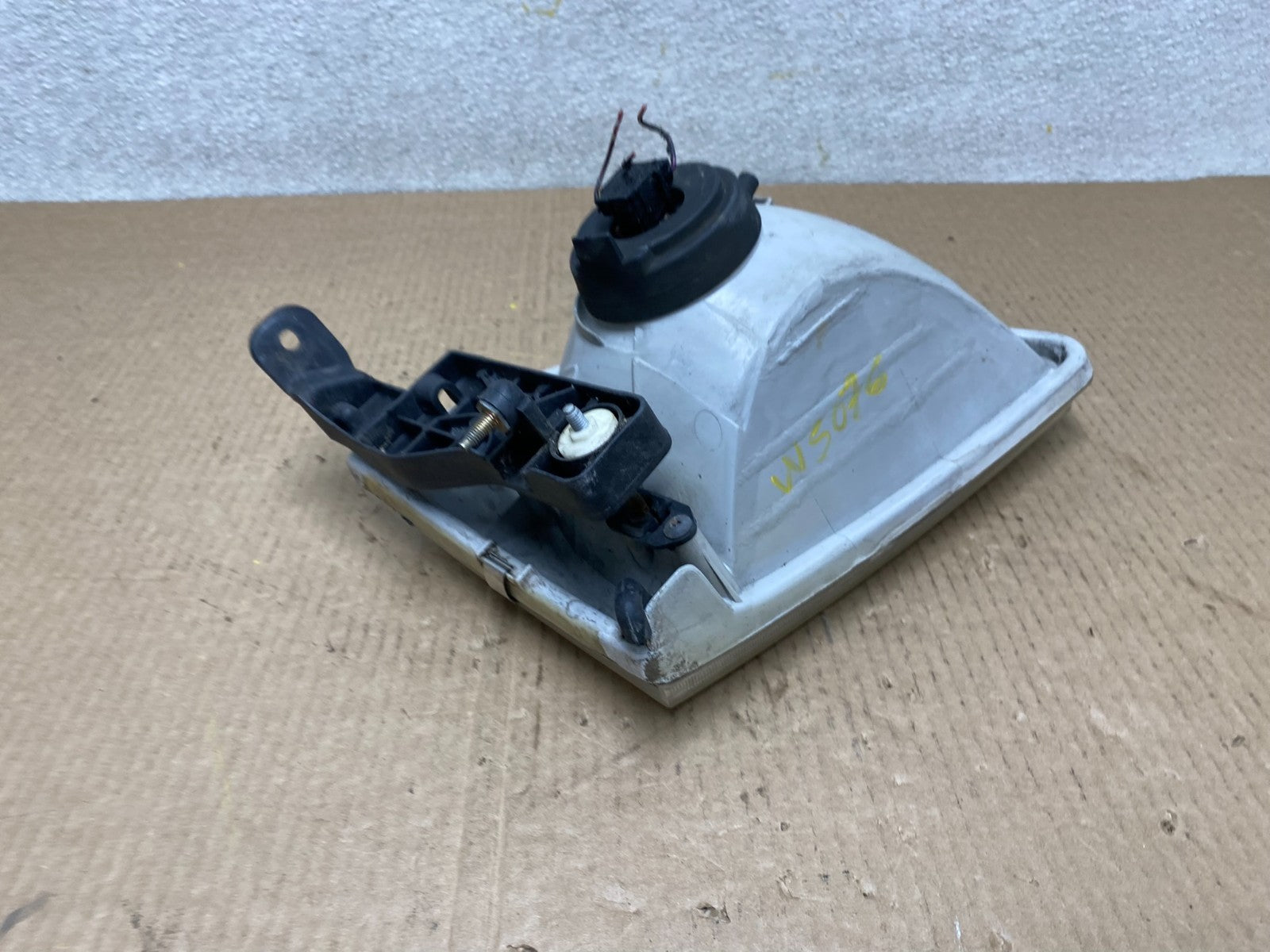 2001 2002 2003 Toyota Sienna Left Driver Lh Side Headlight Halogen W5076 DW9