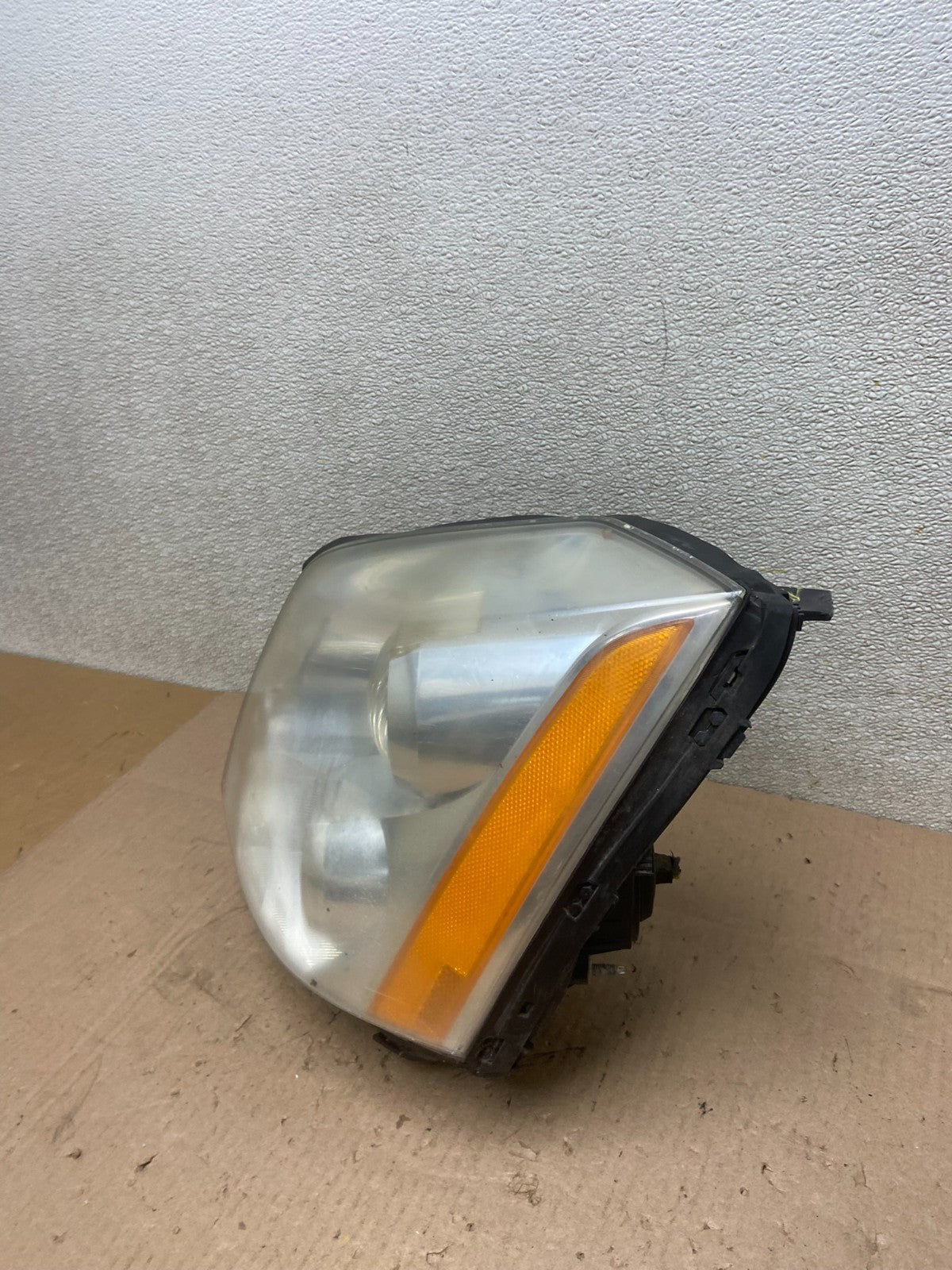 2006 to 2011 Cadillac DTS Left Driver Lh Xenon Hid Headlight Oem AA0603 DW1