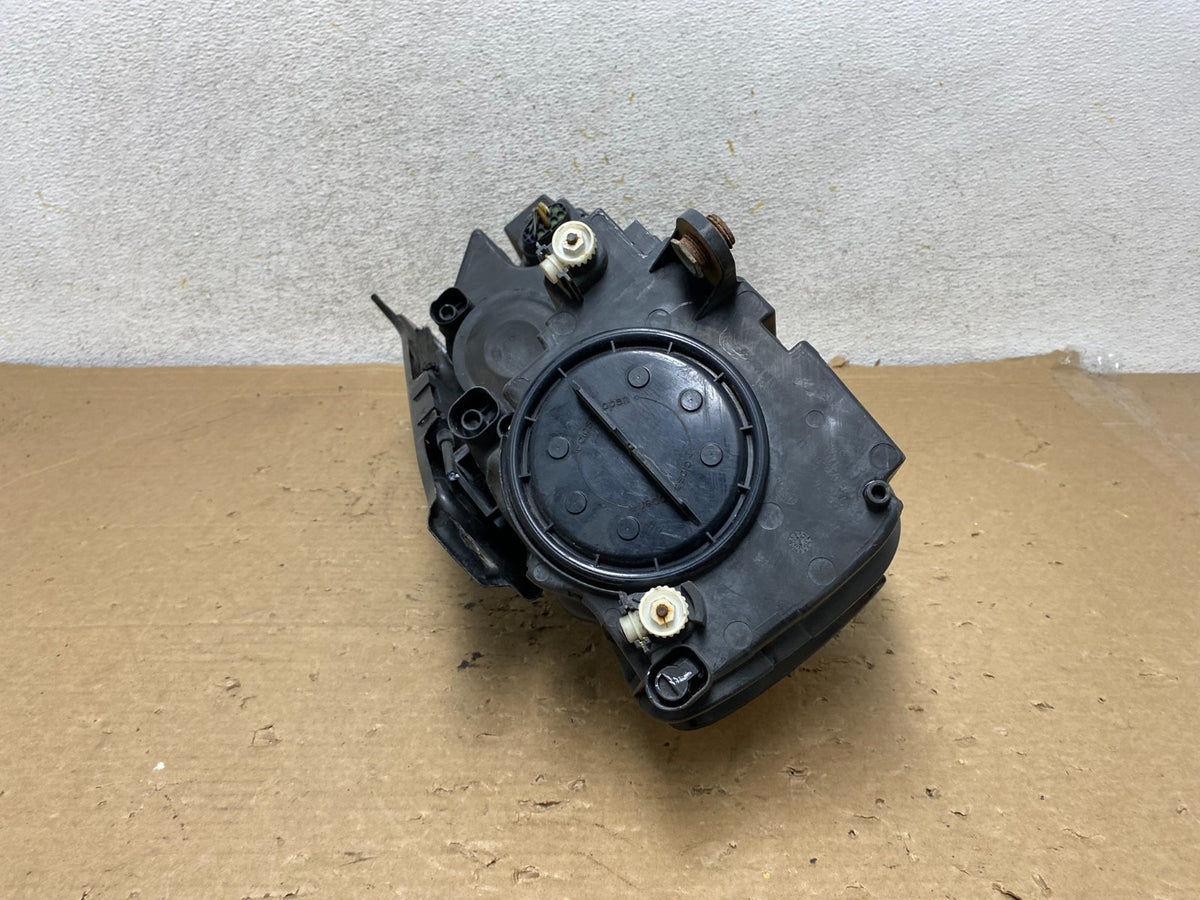 2011 to 2014 Volkswagen Jetta Left Driver LH Headlight Halogen AH9000 DW6