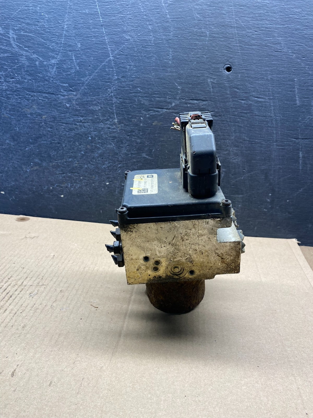 2012-2017 Chevrolet Express GMC Savana ABS Anti Lock Brake Pump ah3194 DG2