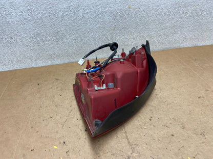 2004 2005 2006 Hyundai Elantra Sedan Right Passenger Tail Light OEM X7496 DW5