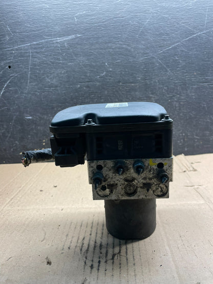 2007 to 2010 BMW X5 E70 ABS Anti-Lock Brake Pump 3451 6795778 V1980 DG3