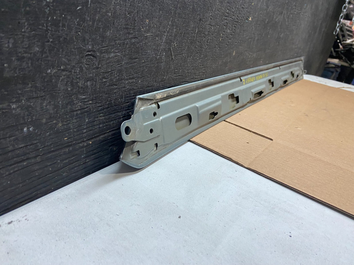 2005 to 2010 Honda Odyssey Right Side Rail Cover Quarter Trim Molding J14167