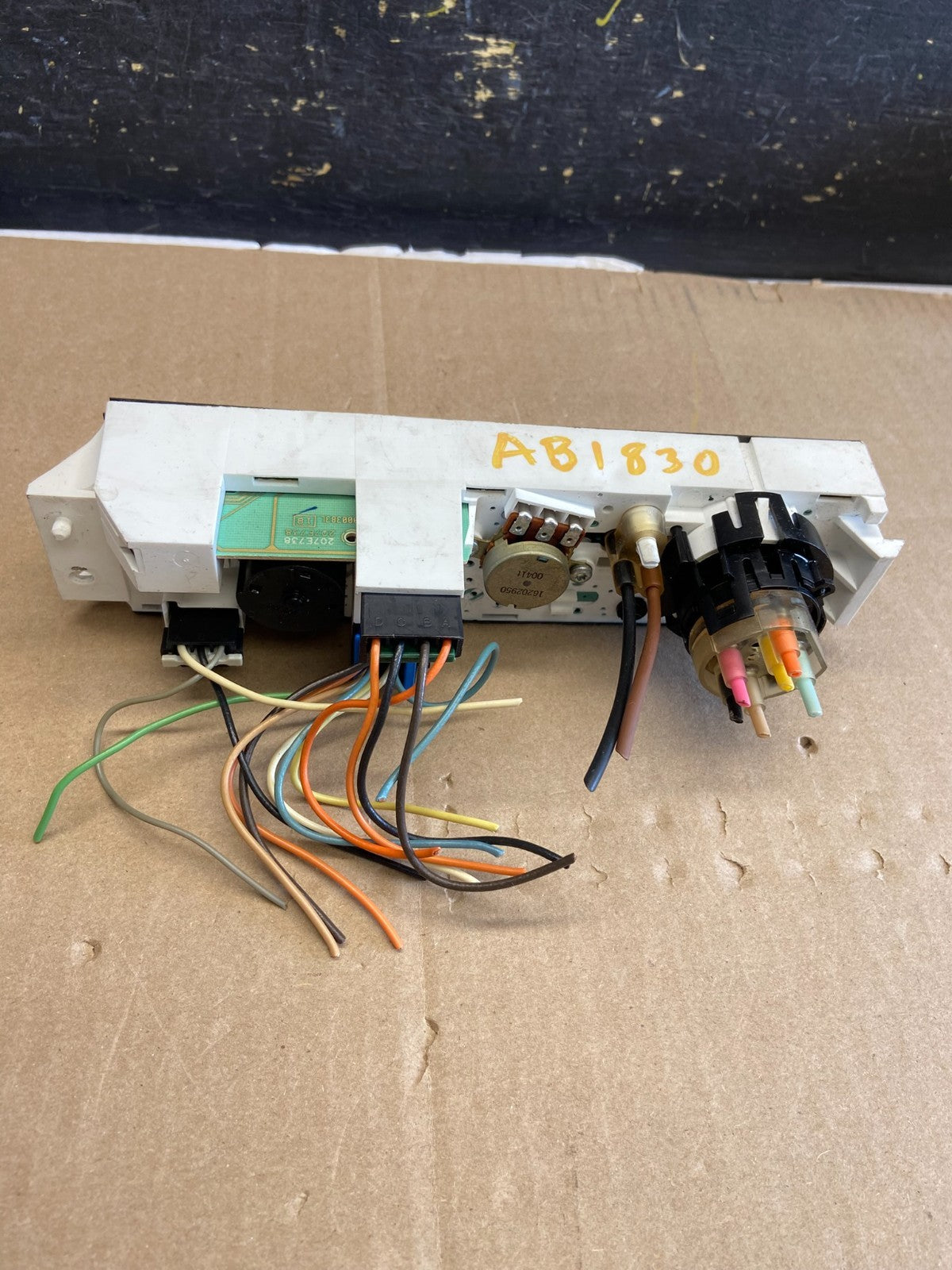 1996 - 1999 GMC Chevrolet Express 1500 Climate Control Without A/C Rare AB18303