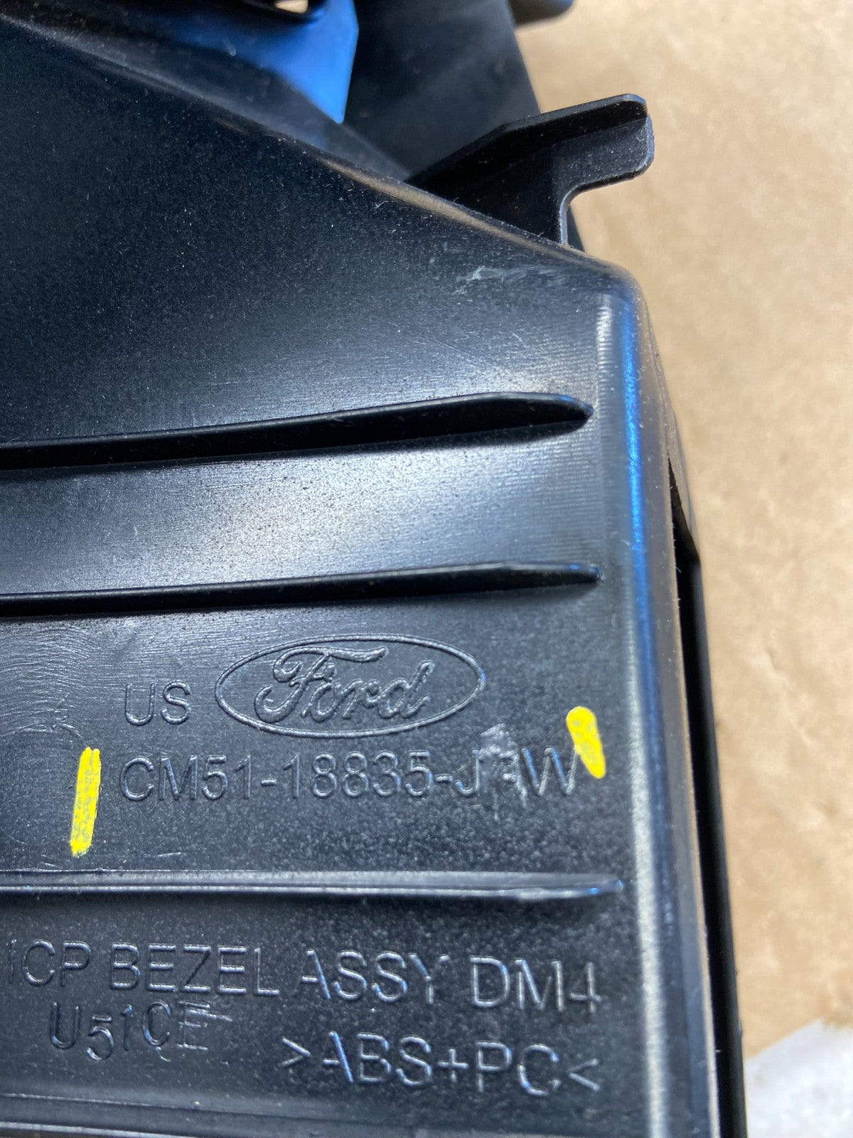 2012 to 2014 Ford Focus Radio Control Panel Trim w/ Bezel AD2103 DG5