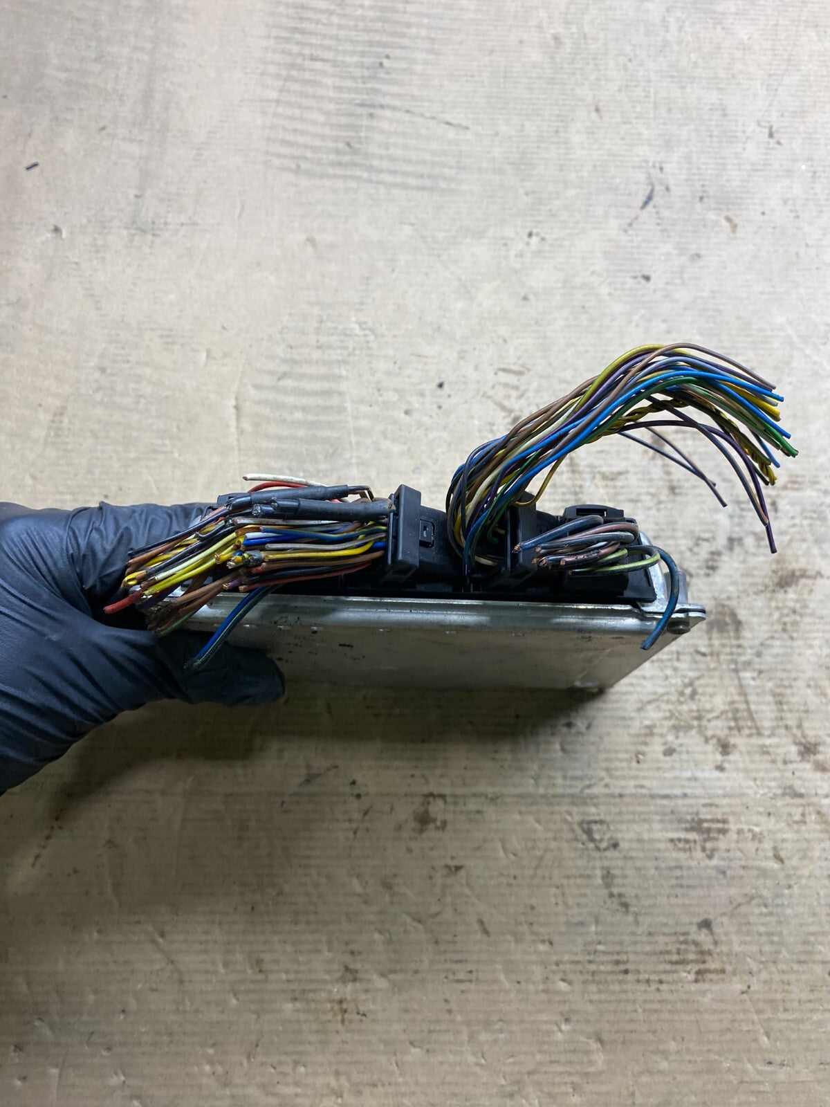 1999 2000 BMW 540i 740i Engine Control Computer Module 7505049 n6833 DG2