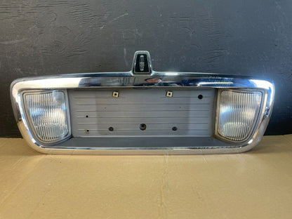 2003 to 2011 Lincoln Town Car Rear License Plate Trim Panel ac9675 DG0
