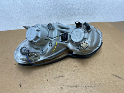2002-2005 Hyundai Sonata Right Passenger Headlight Halogen AE4824 DW6