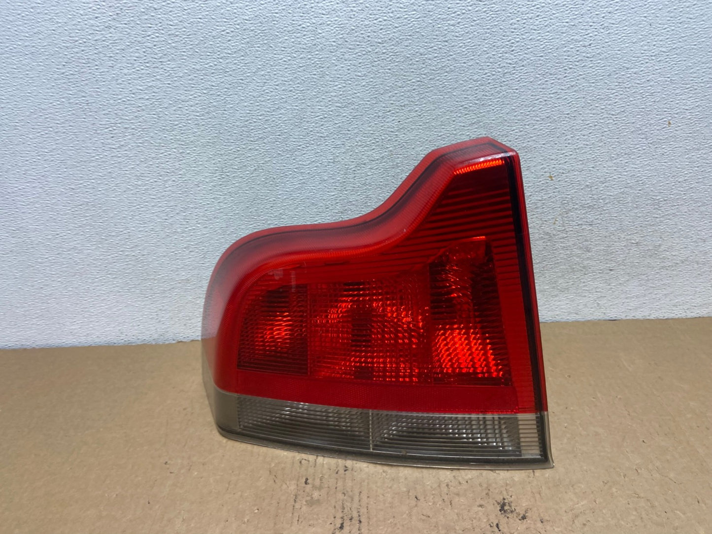 2001 to 2004 Volvo S60 Left Driver LH Side Tail Light AG2352 LK0