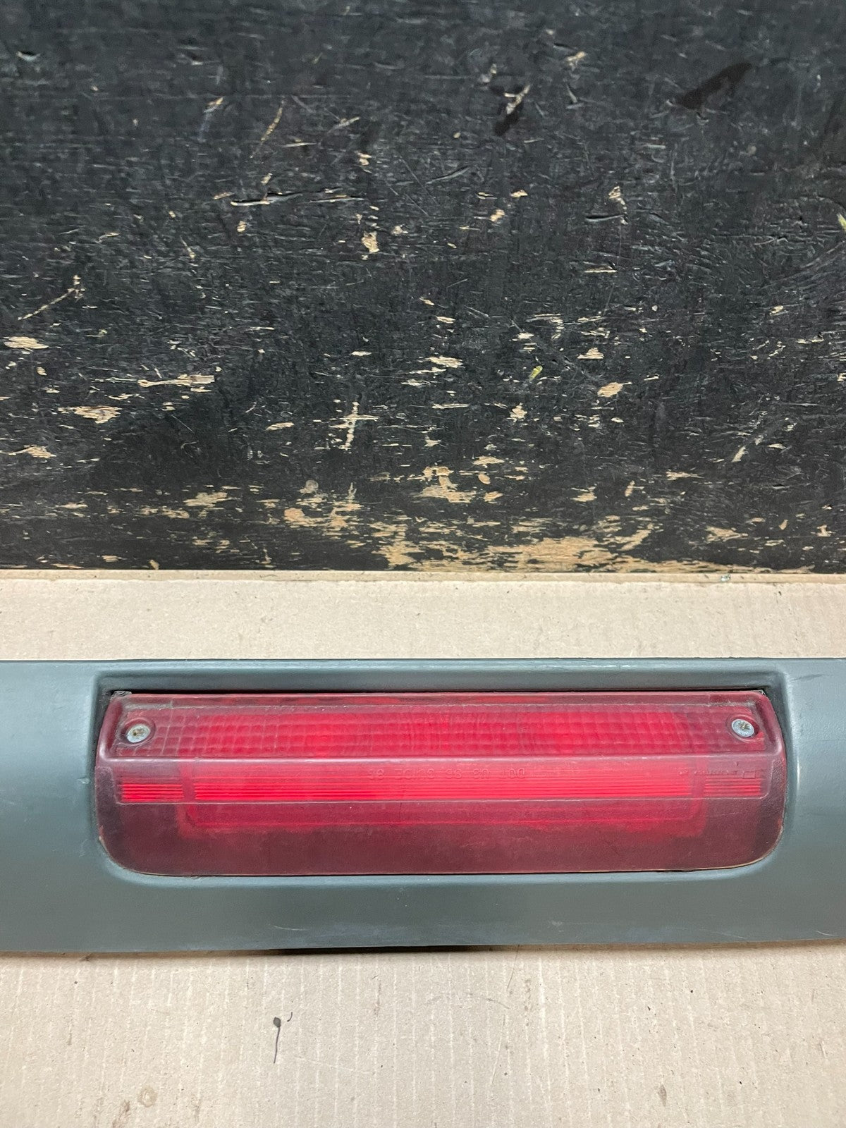1996 to 2002 Chevrolet Express 3rd Third Brake Light Trim Spoiler z8407 DG3