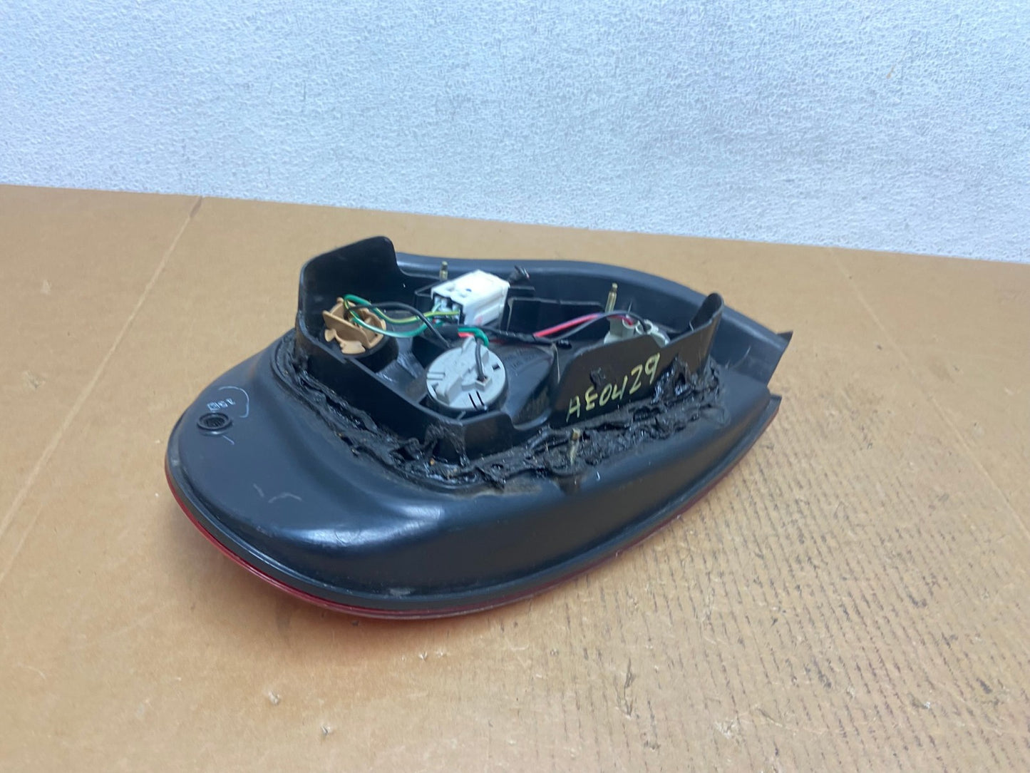 2000 to 2001 Nissan Maxima Right Passenger Rh Side Tail Light AE0429 LK5