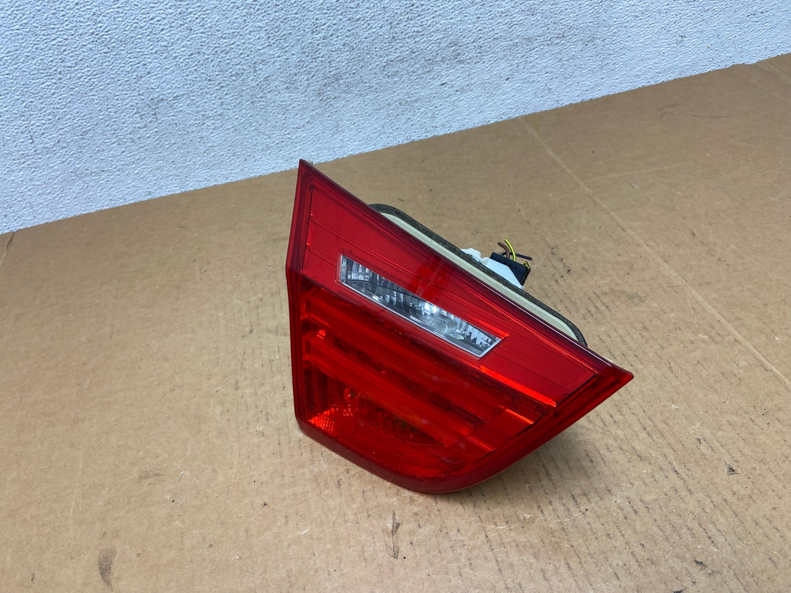 2009 2010 2011 BMW 3 328i 335i E90 Left Driver LH Tail Light Inner AD9129 LK1