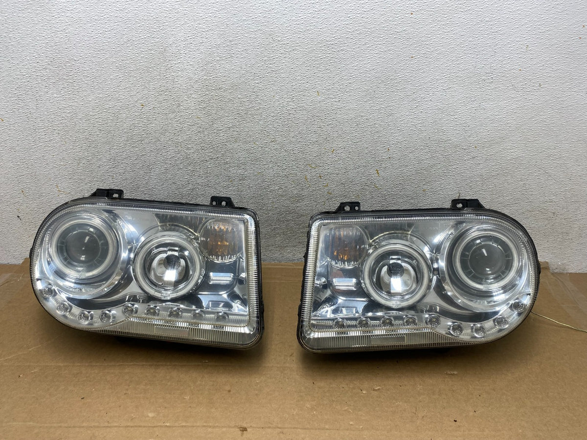 2005 2006 2007 Chrysler 300 Left+Right LED Dualr Ring Headlights ah8203 DG0