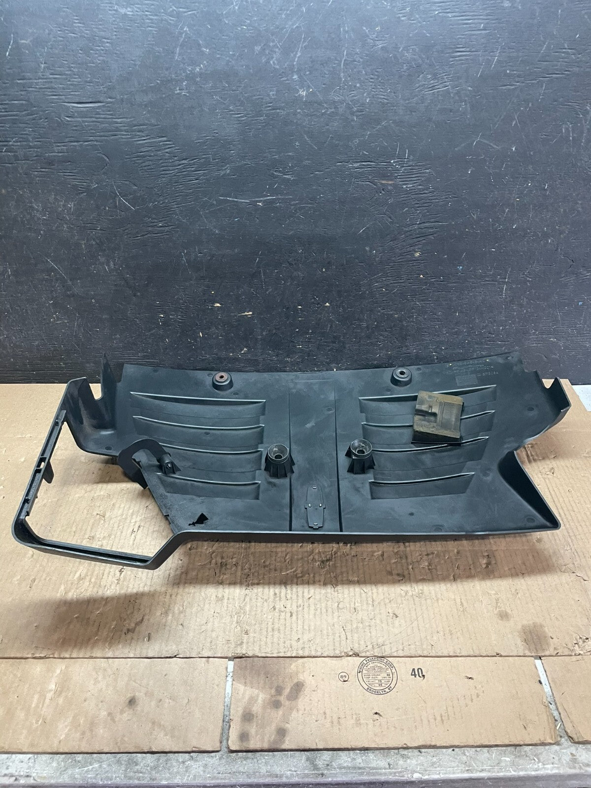 2004 Lincoln Aviator Engine Motor Cover M6062 PS5