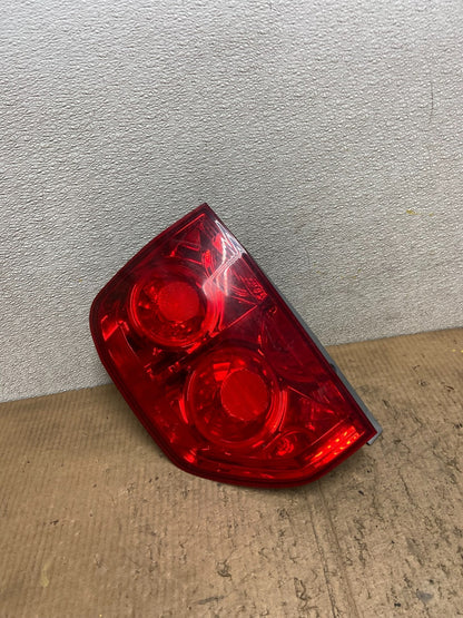2003 2004 2005 Honda Pilot Left Driver LH Side Tail Light Oem AA8600 LK2
