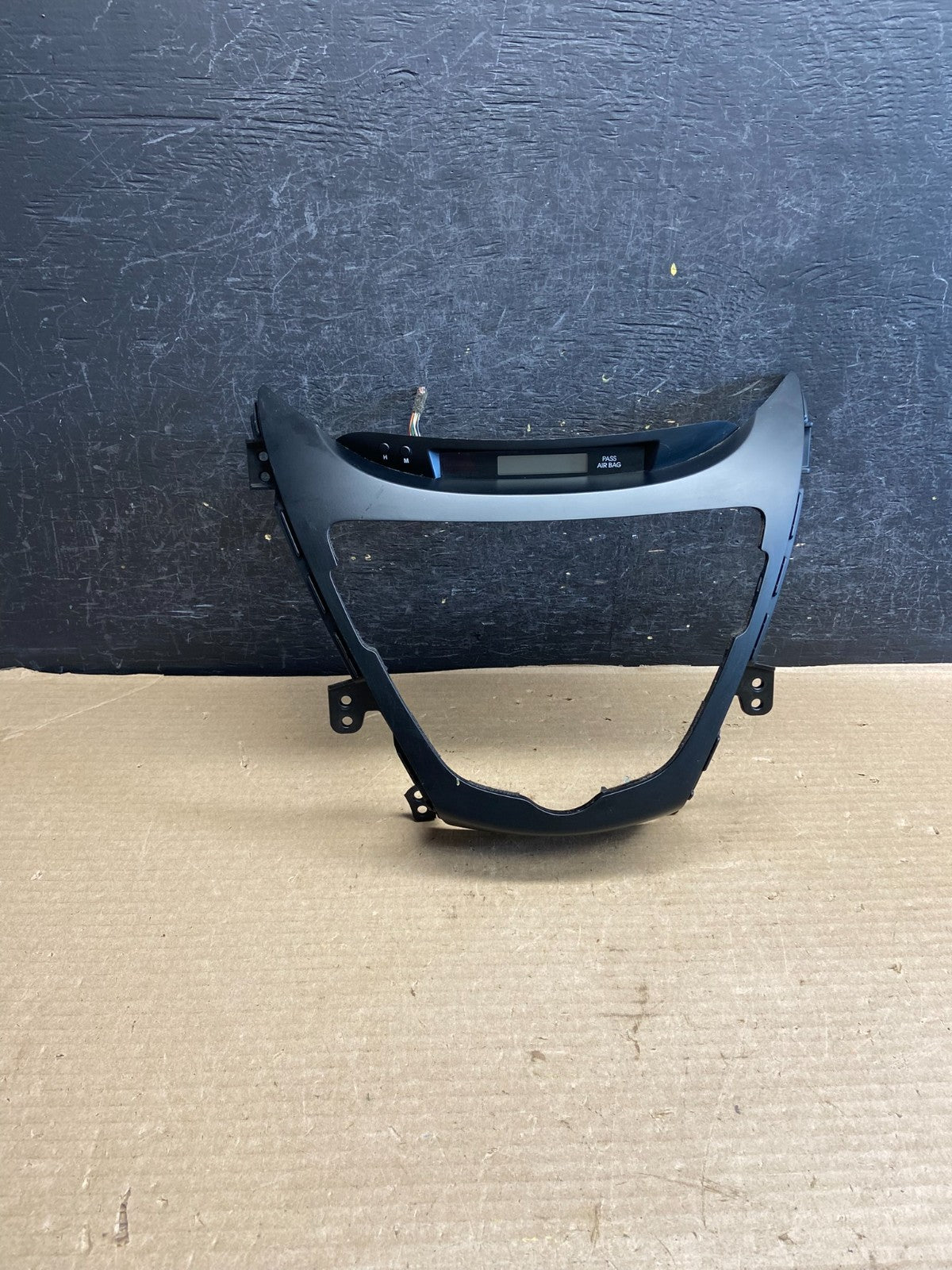 2011-2013 Hyundai Elantra Dash Radio Bezel Clock Display Trim ah3521 DG0