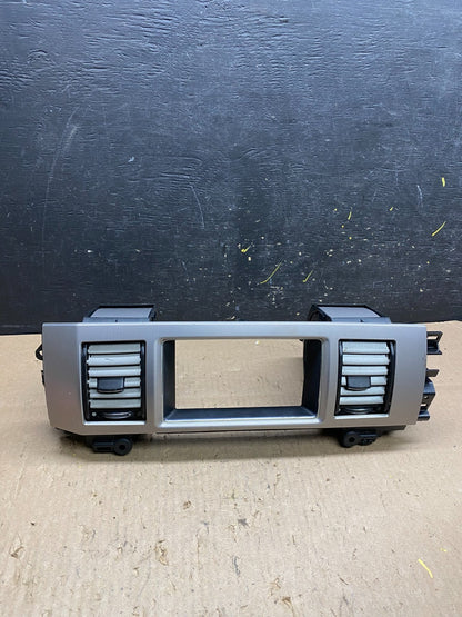 2008 to 2015 Jaguar XF Jaguar XF Center Radio Bezel Dash Air Vent t4939 DG0