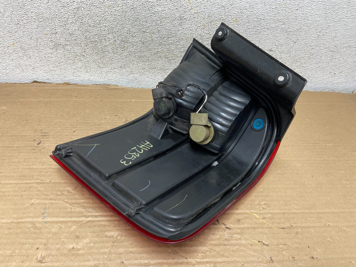 2005 2006 2007 Ford Freestyle Left Driver LH Tail Light AB6243 DG4