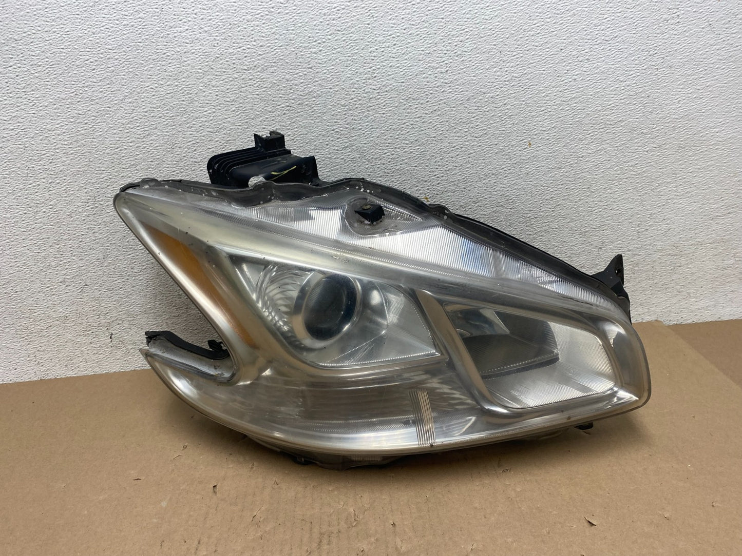 Halogen 2009-2014 Nissan Maxima Right Passenger Headlight TYC AG5770 DW0