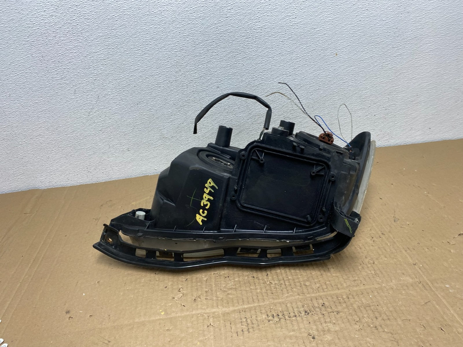 2008 2009 2010 Toyota Avalon Right Passenger Side Halogen Headlight OEM AC39498