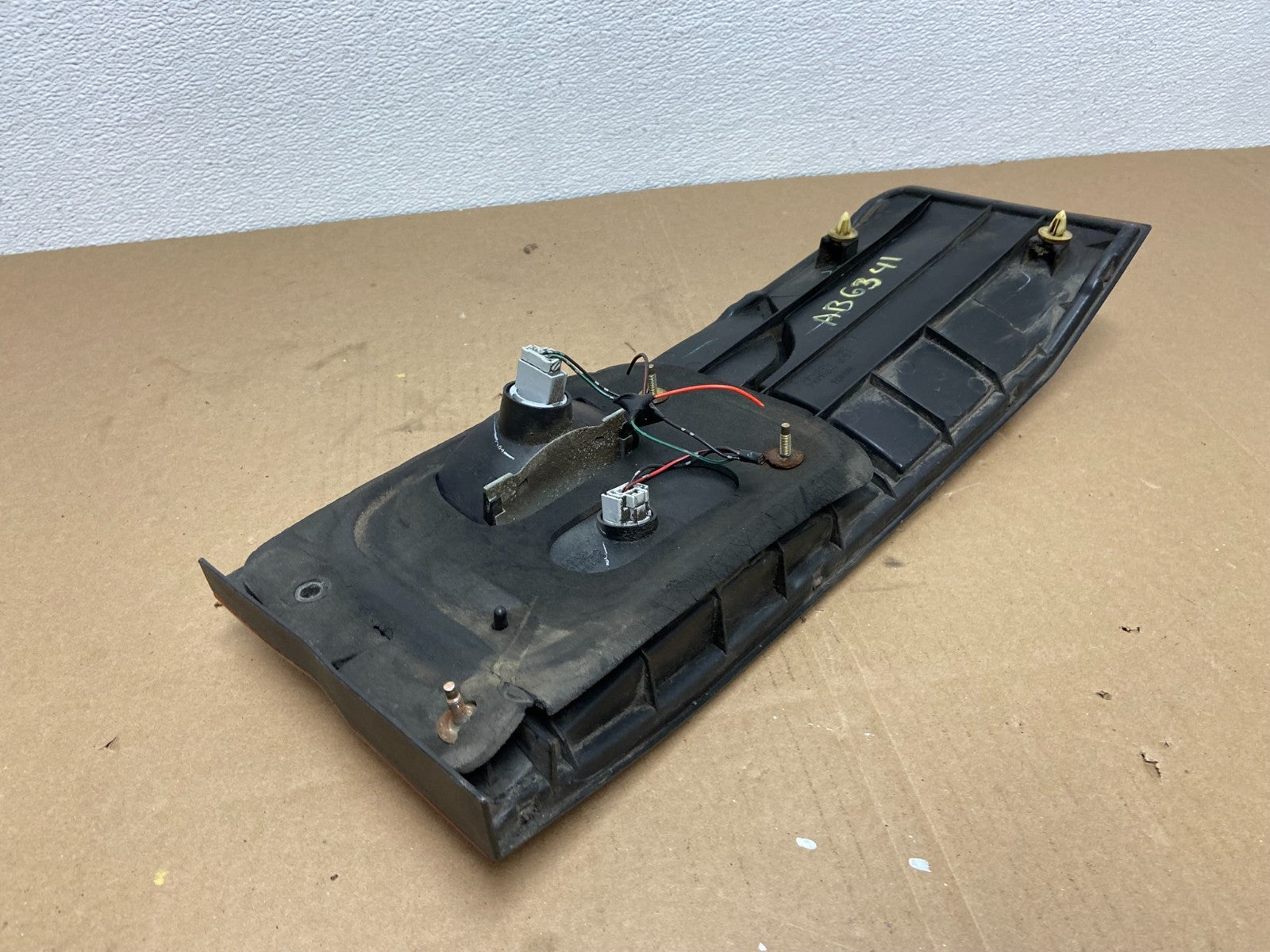 1999 2000 2001 Honda Odyssey Left Driver LH Tail Light Inner Oem AB6341 DW4