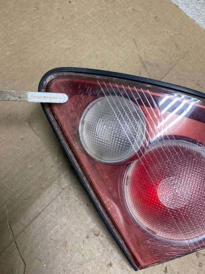 1999 - 2001 Lexus RX300 Right Passenger Side Rear Inner Tail Light Oem X2239 DW4
