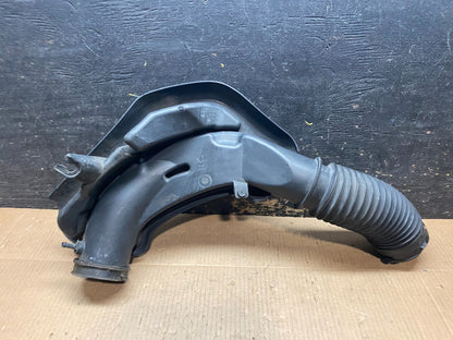 2011 to 2018 Chrysler 300 3.6L Air Intake Duct Tube Cleaner OEM Y1821 DG4