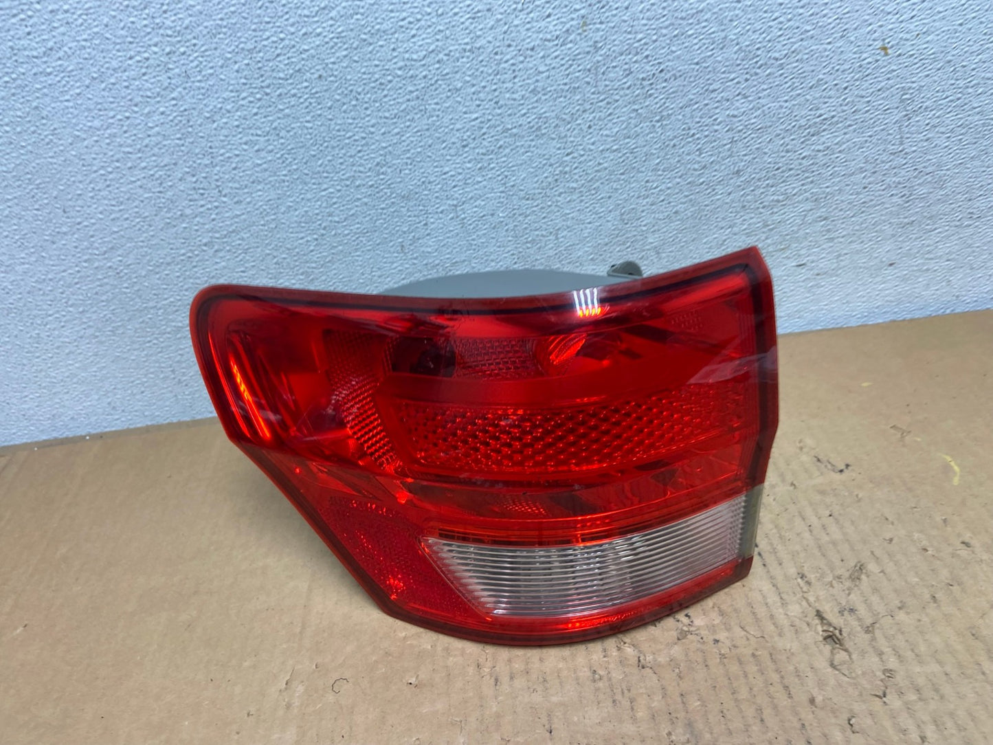2011-2013 Jeep Grand Cherokee Left Driver Side Lh Tail Light AD1069 LK0