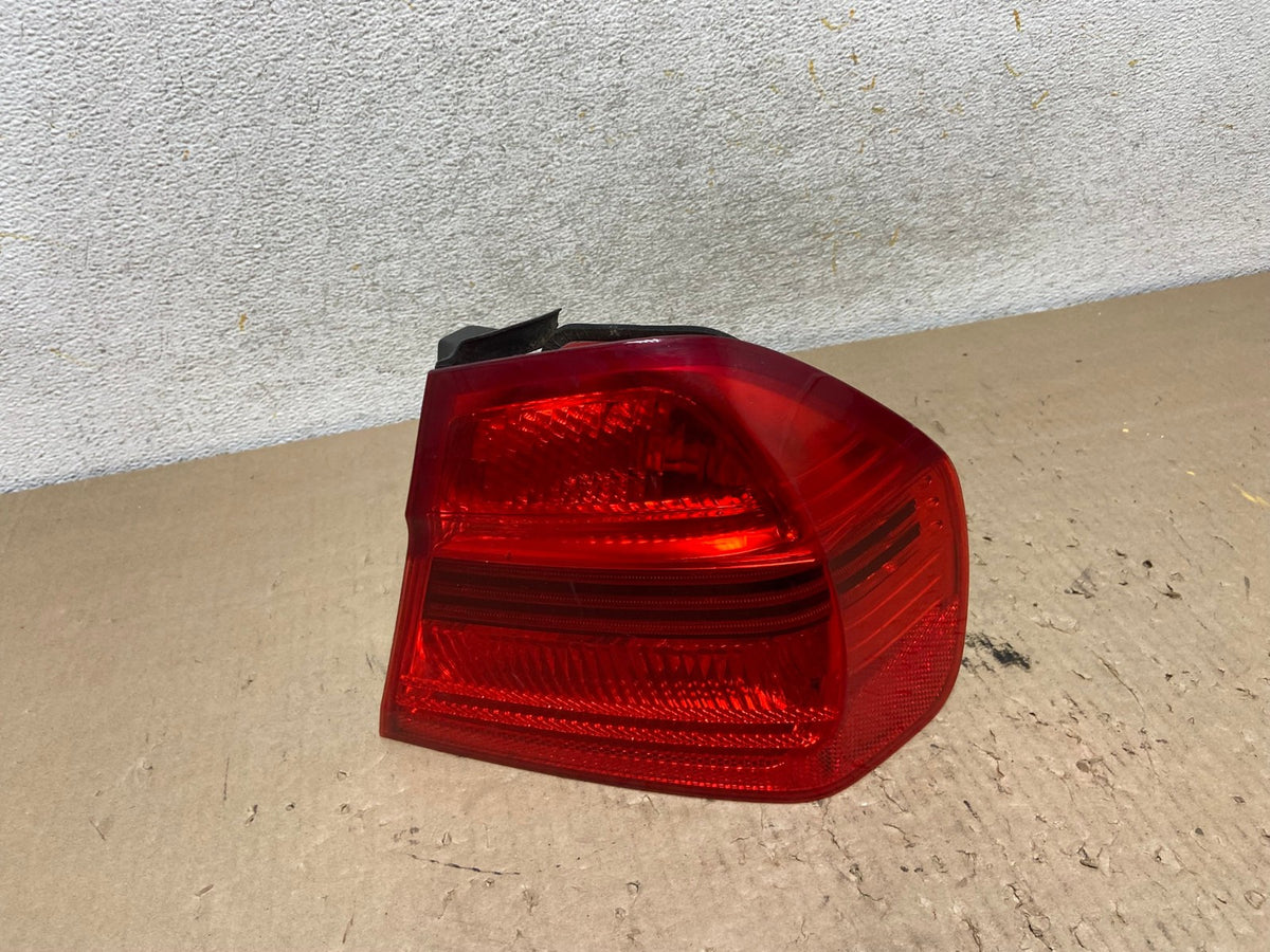 2006 2007 2008 Bmw 328i 3 Series Right Passenger Rh Side Tail Light AI2471 LK0