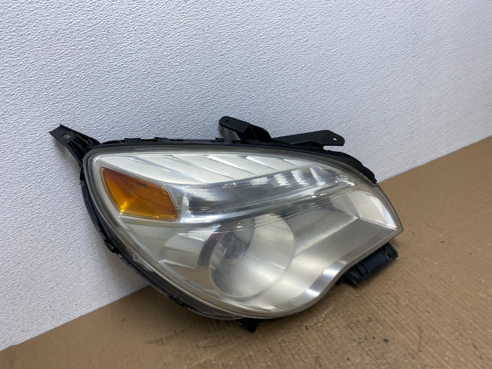 2010 - 2015 Chevrolet Equinox Halogen Headlight Right Passenger Side AB8246 DW2