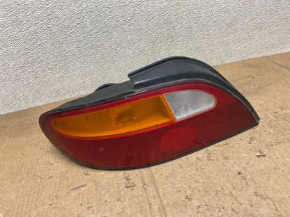 1996 1997 1998 Hyundai Elantra Sedan Left Driver LH Tail Light Oem AA7183 DW0