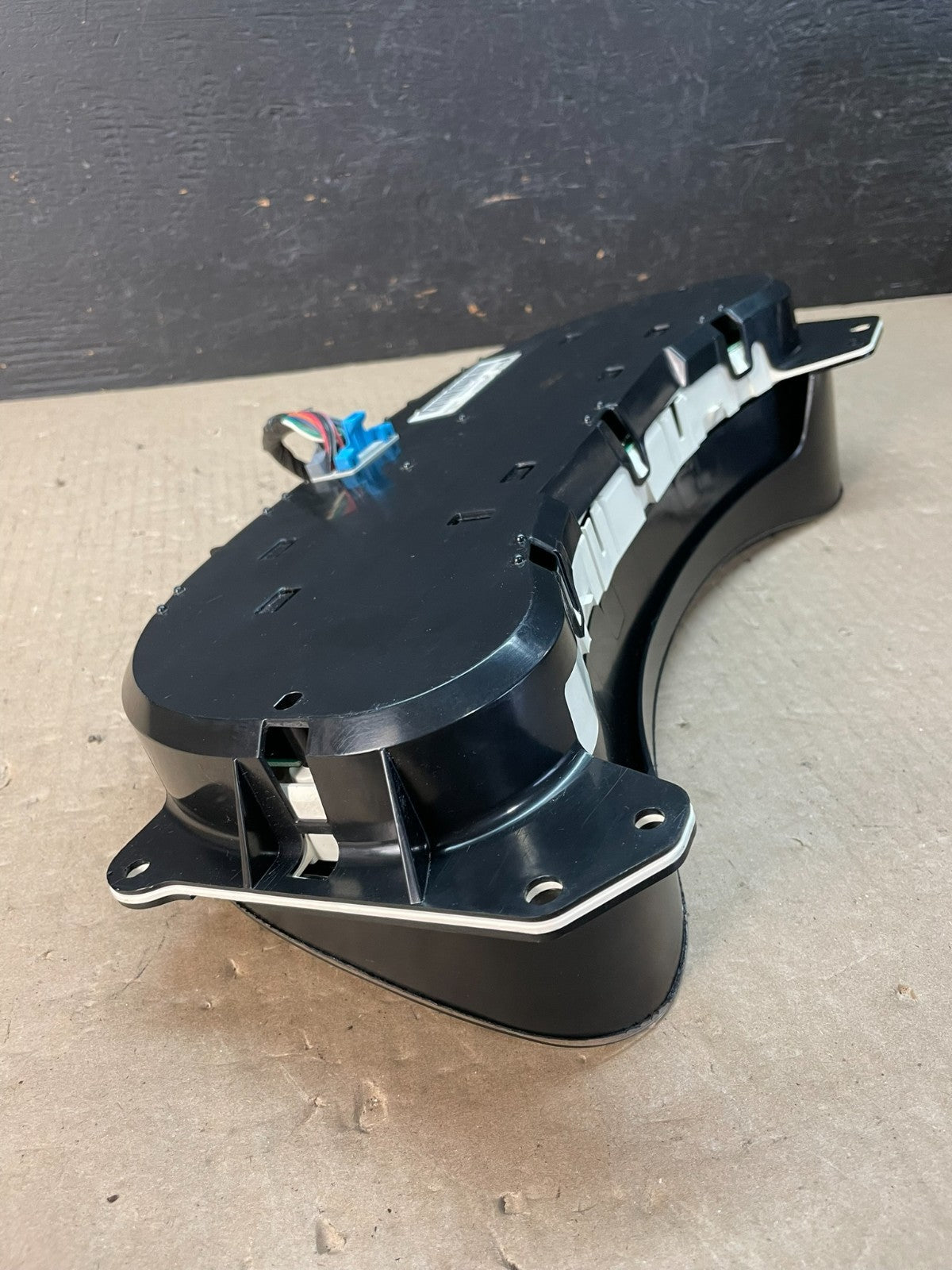 2003 to 2006 Chevrolet Silverado Yukon Cluster Gauge Speedometer AE3363 DG3