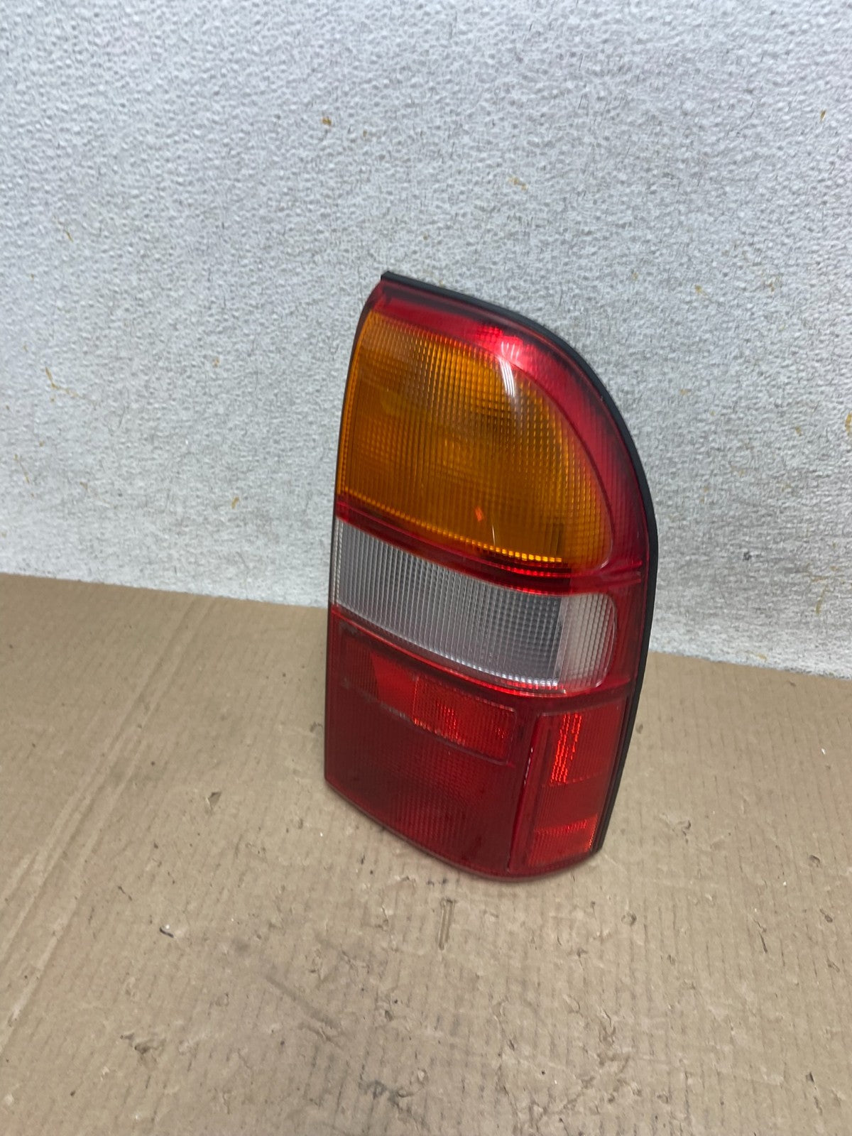 1999 to 2003 Suzuki XL-7 Vitara Right Passenger RH Side Tail Light AI9647 LK0