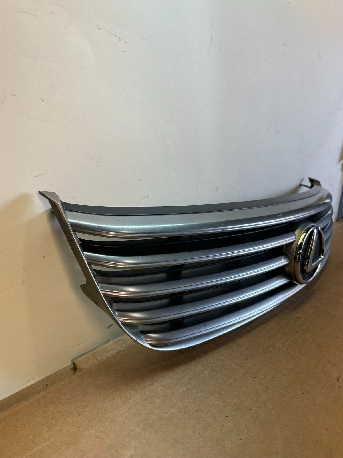 2006 to 2010 Lexus sc430 Front Grill Grille AG09332