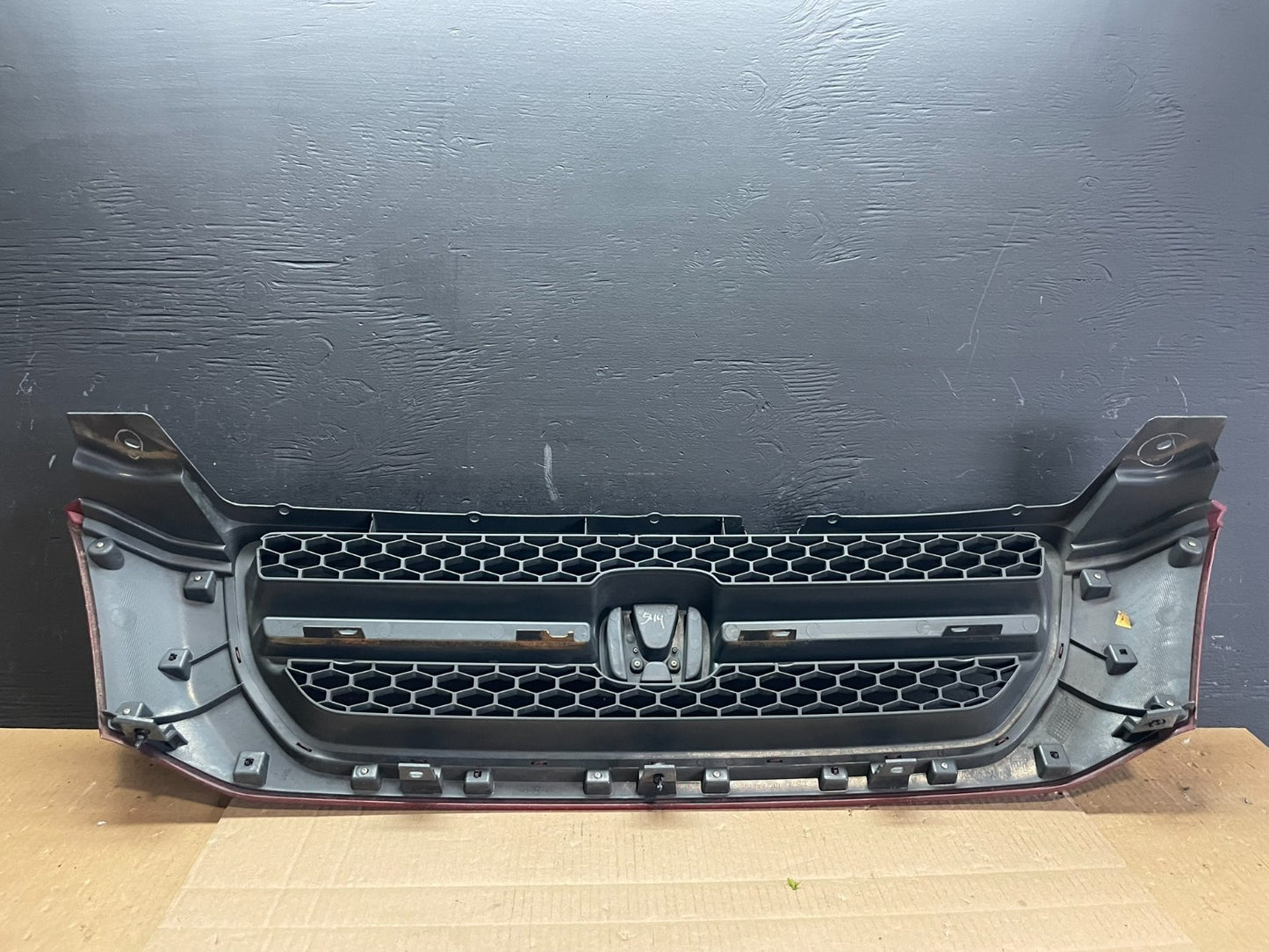 2003 2004 2005 Honda Pilot Front Upper Grill Grille AB7630 DG4