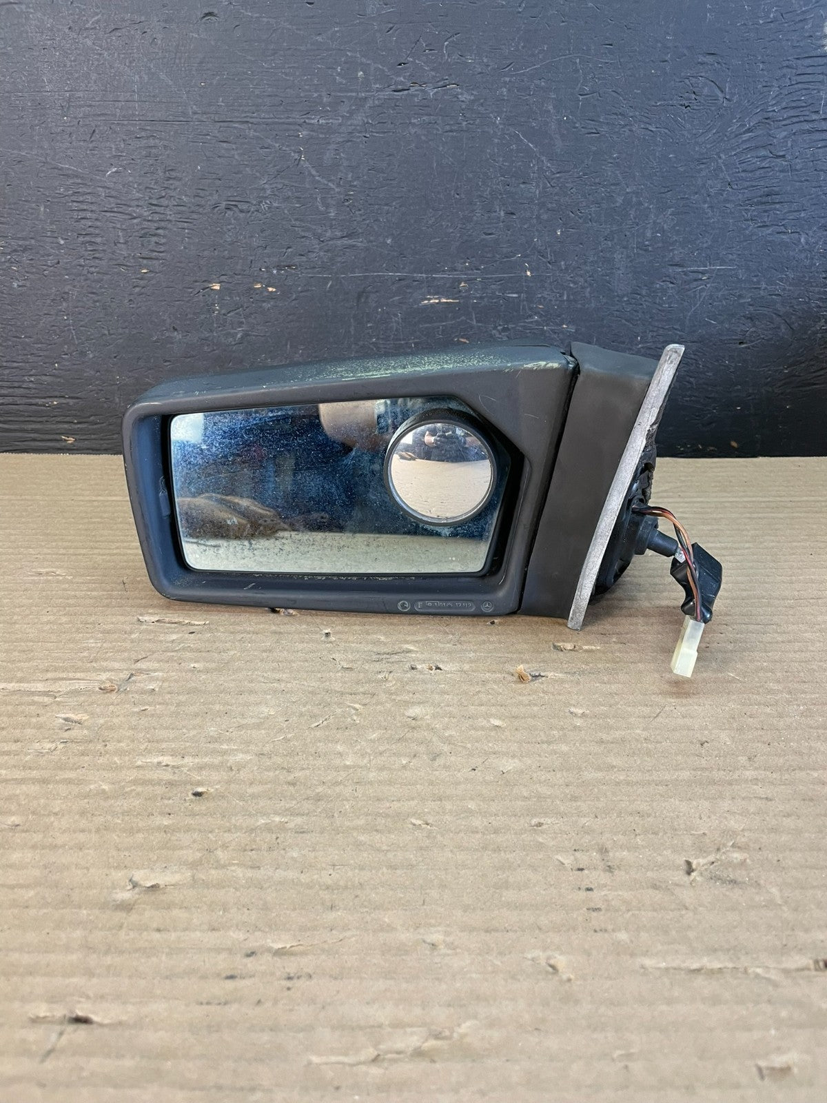 1981-1985 Mercedes W126 300 Left Driver Side View Door Mirror AF33767