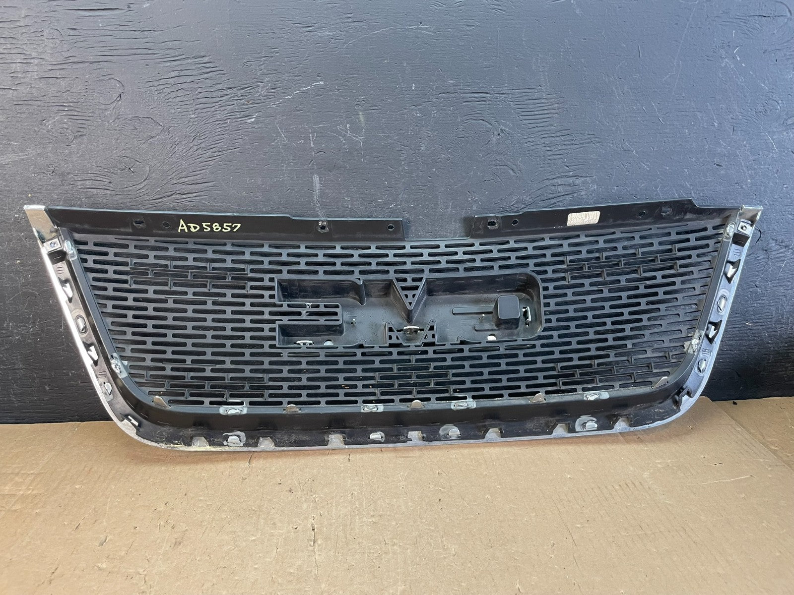 2007 to 2012 GMC Acadia Front Upper Grill Grille AD5857 DW3