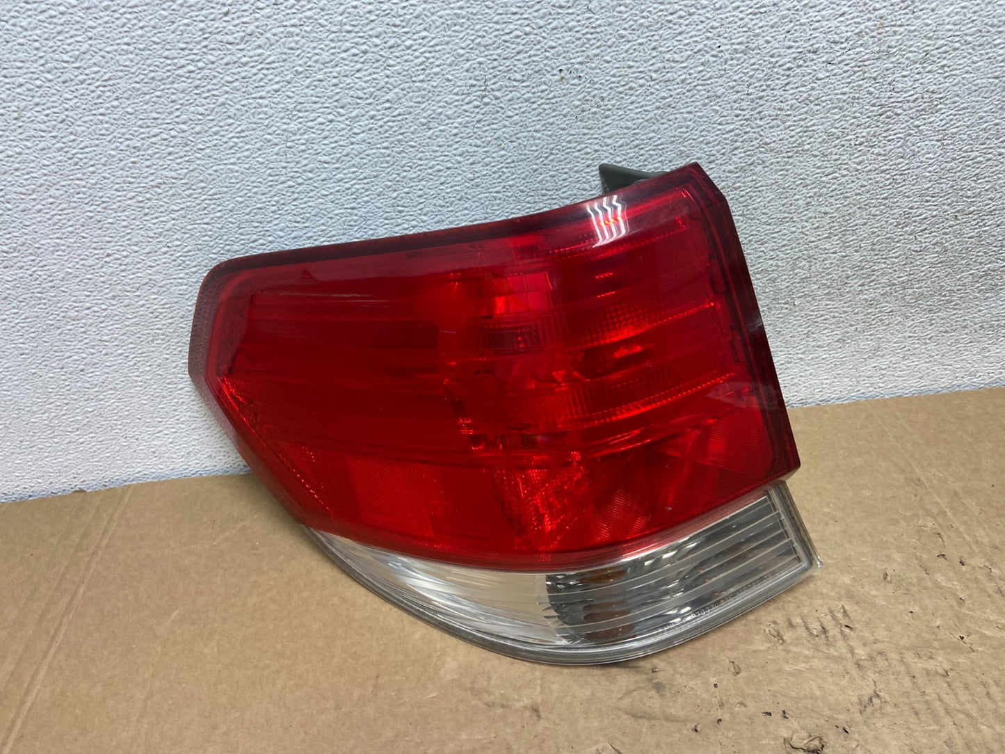 2008 2009 2010 Honda Odyssey Left Driver LH Side Tail Light AF8040 LK0