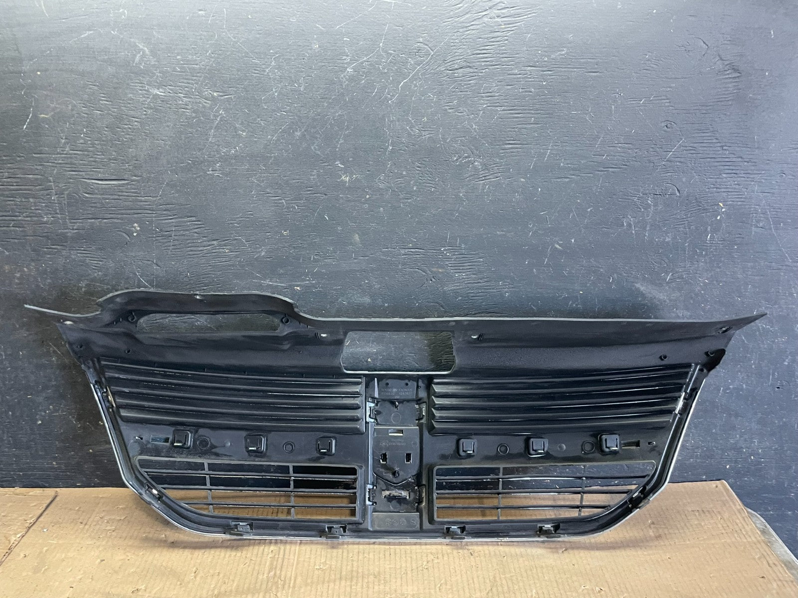 2009 to 2010 Dodge Journey  Front Upper Grill Grille OEM R5366 DG3