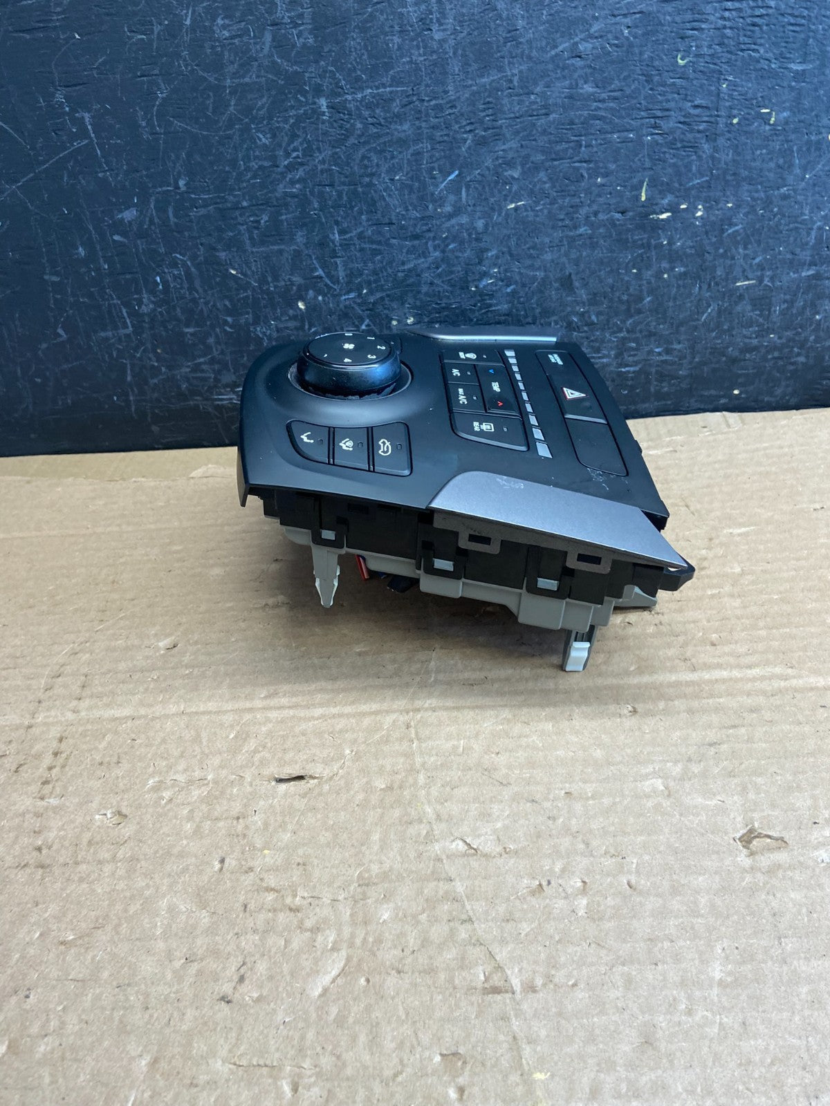 2017 to 2018 Hyundai Santa Fe Automatic Climate AC Heater Control AF2570 DG2