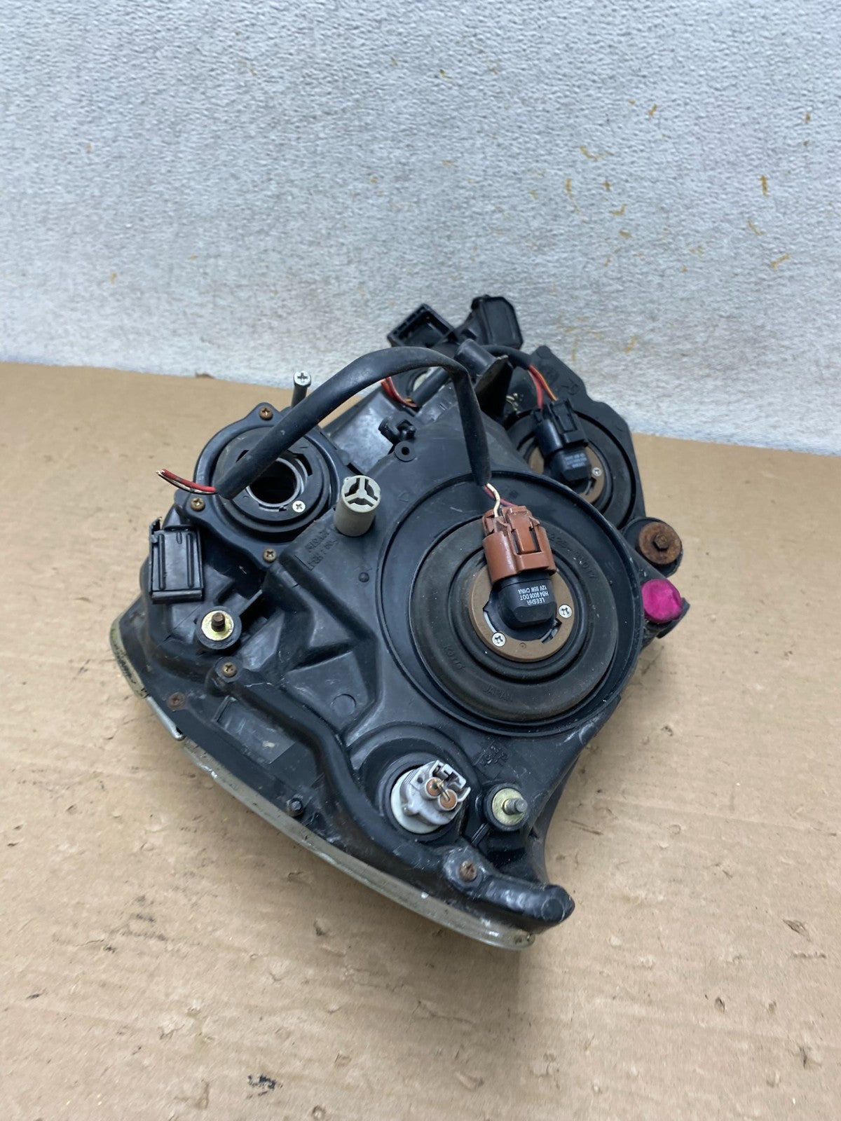 1999 to 2003 Lexus RX300 Right Passenger Headlight Halogen AI1033 DW7