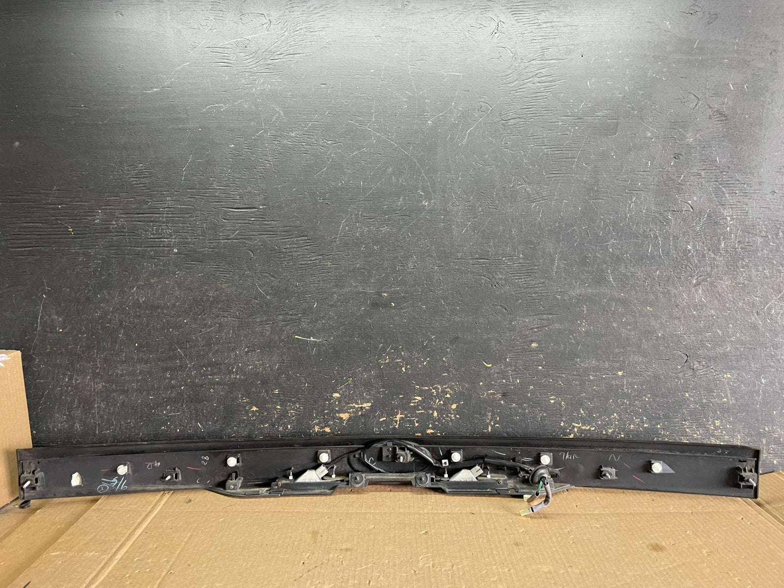 2009 - 2013 Subaru Forester Liftgate Tailgate Trunk Trim Molding AB3064 DG6