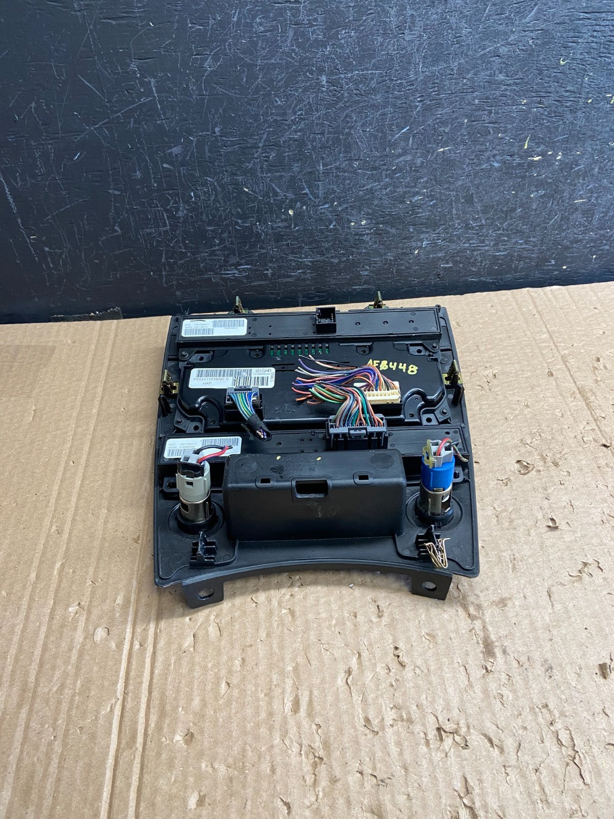 2005 to 2007 Jeep Commander Grand Cherokee A/C Climate Control Bezel AF6448 DW3