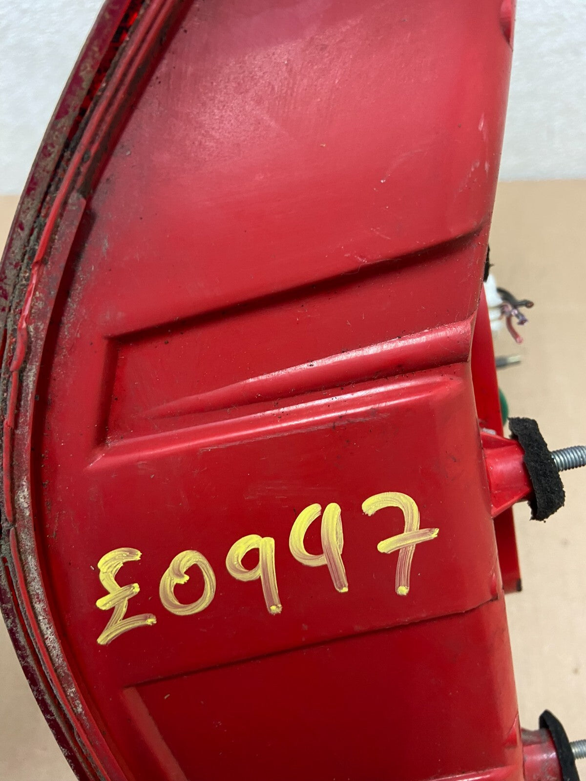 2003 to 2004 Infiniti G35 Right Passenger Rh Side Tail Light E09976
