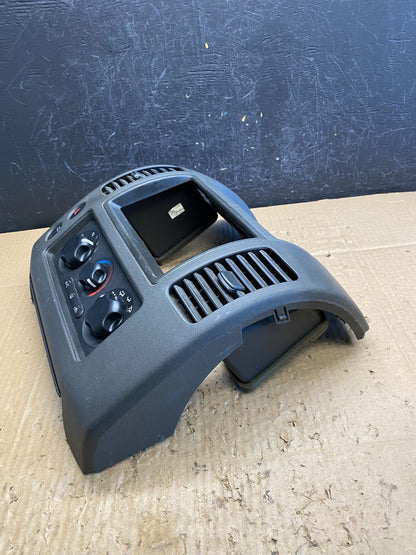 2005-2008 Nissan Pathfinder Radio A/C Heat Temperature Climate Control AD1883 DG4