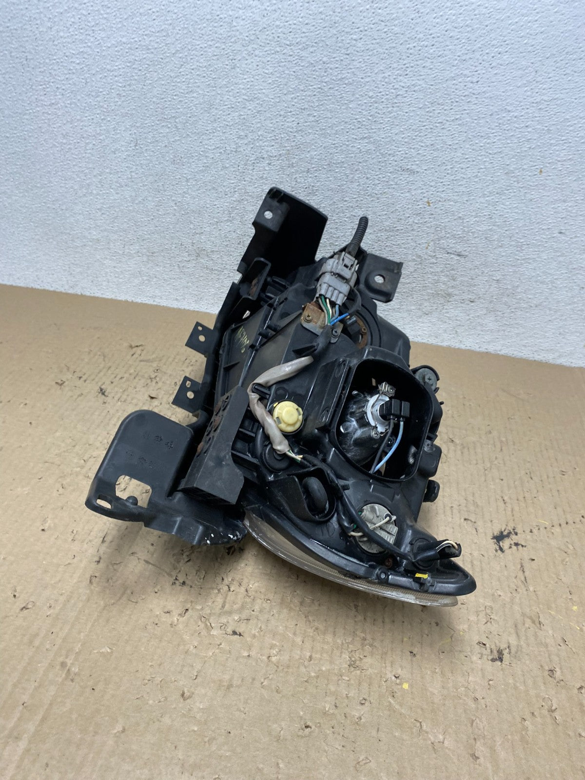 2008 - 2014 Subaru Tribeca Right Passenger Side Halogen Headlight AF7106 DW6