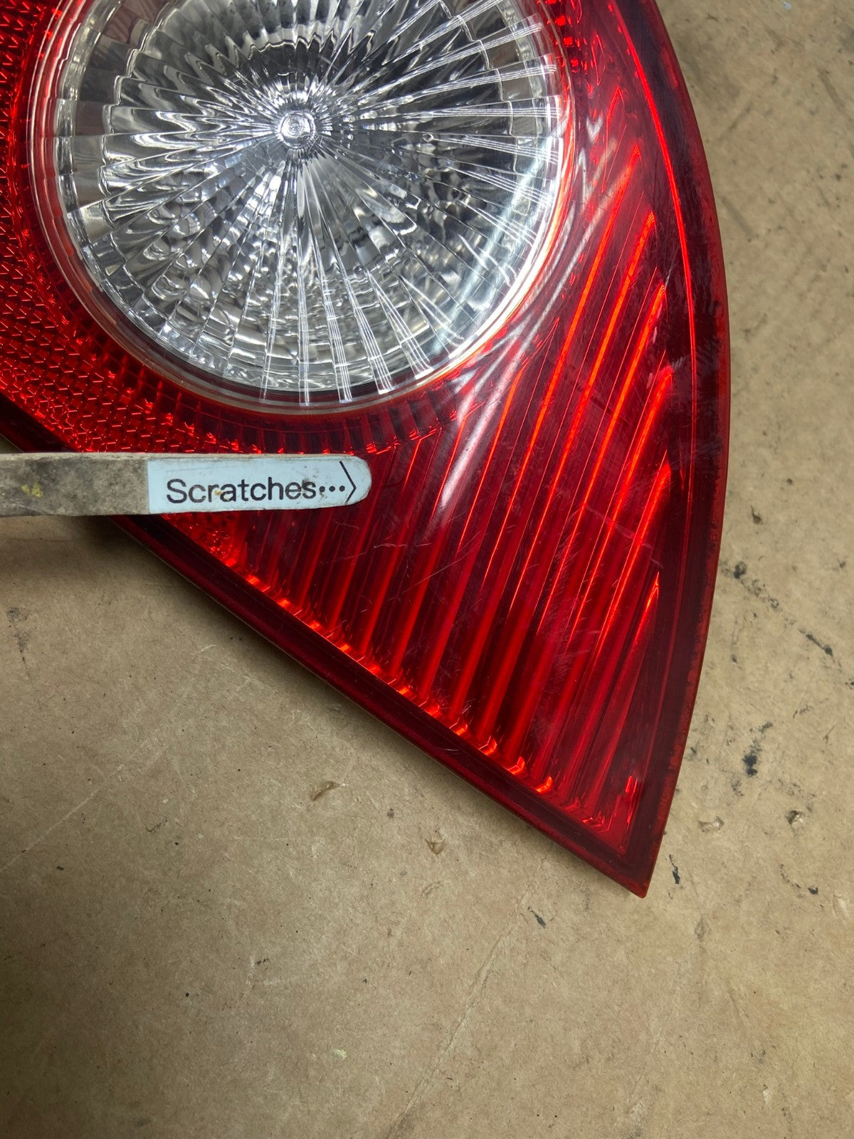 2003-2008 Toyota Corolla Inner Passenger Right RH Side Tail Light AD5149 LK3