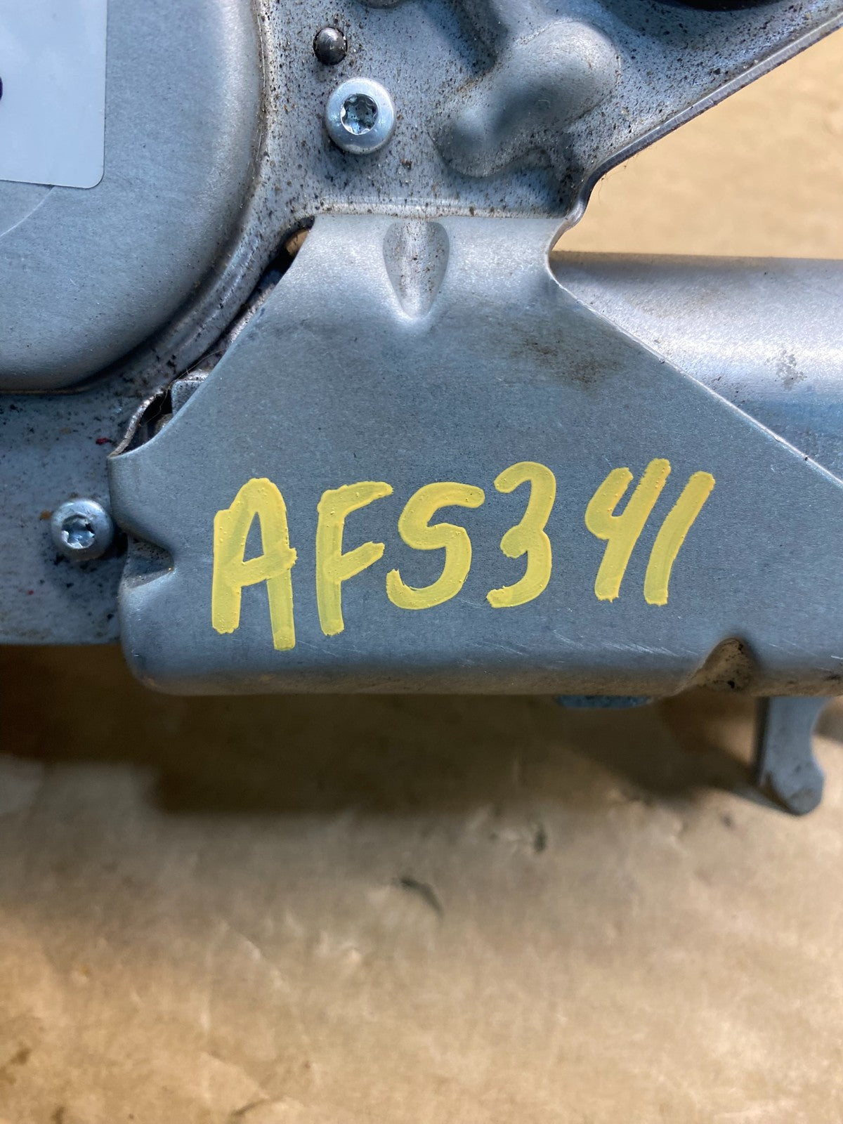 2004 to 2010 BMW X3 E83 Rear Windshield Wiper Motor AF5341 DG8